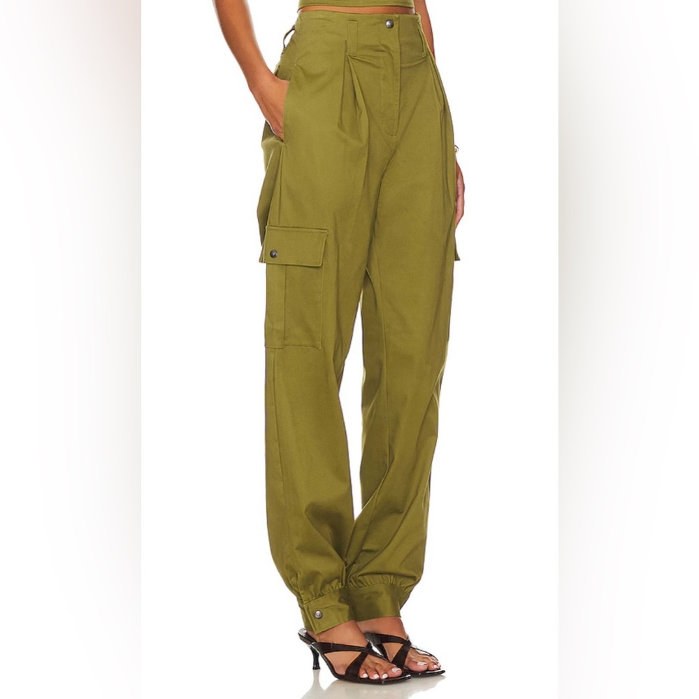 NWT LITA BY CIARA Relaxed Paperbag Cargo Trouser in Avocado